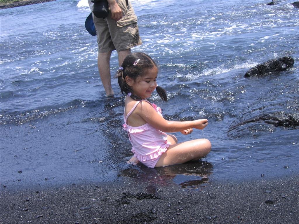allyplayingwiththesandattheblacksandbeach.jpg