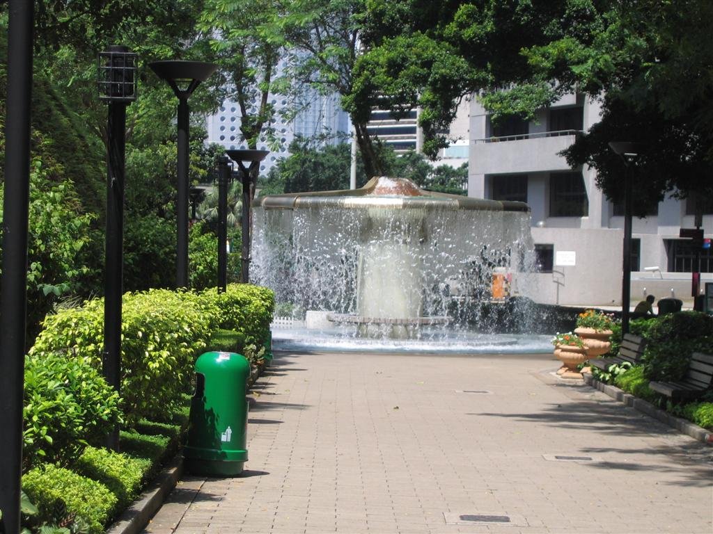 afountainatthepark.jpg