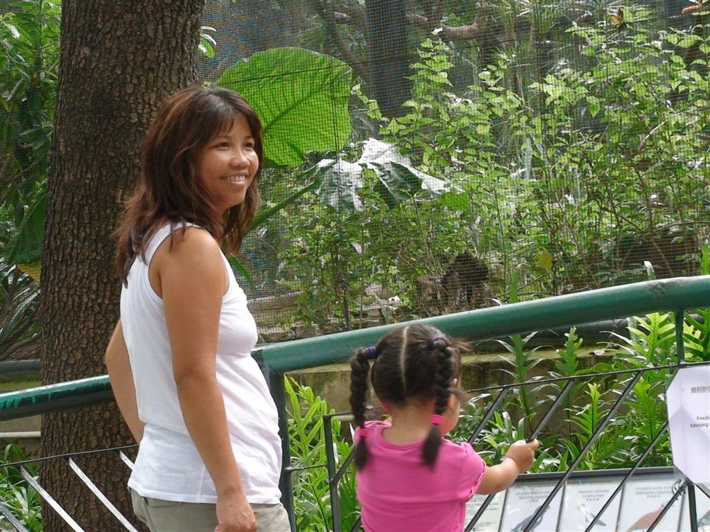 helenandallyatthezoo.jpg
