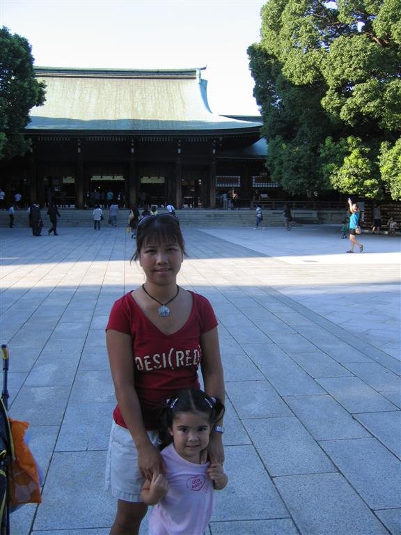 momholdsallyatmeiji.jpg