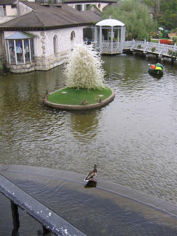 theoutsideoftheglassmusuem.jpg
