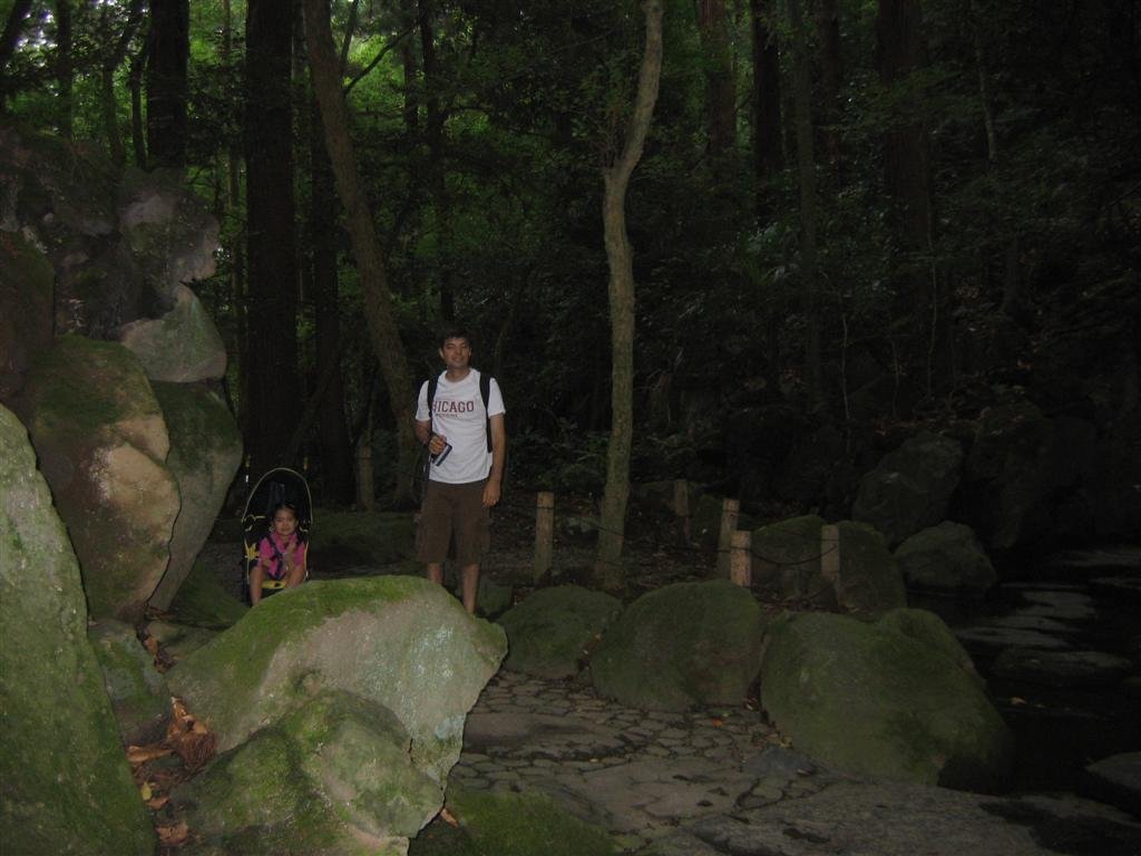 dadandallywalkingintheforestitgotquickdarkthere.jpg