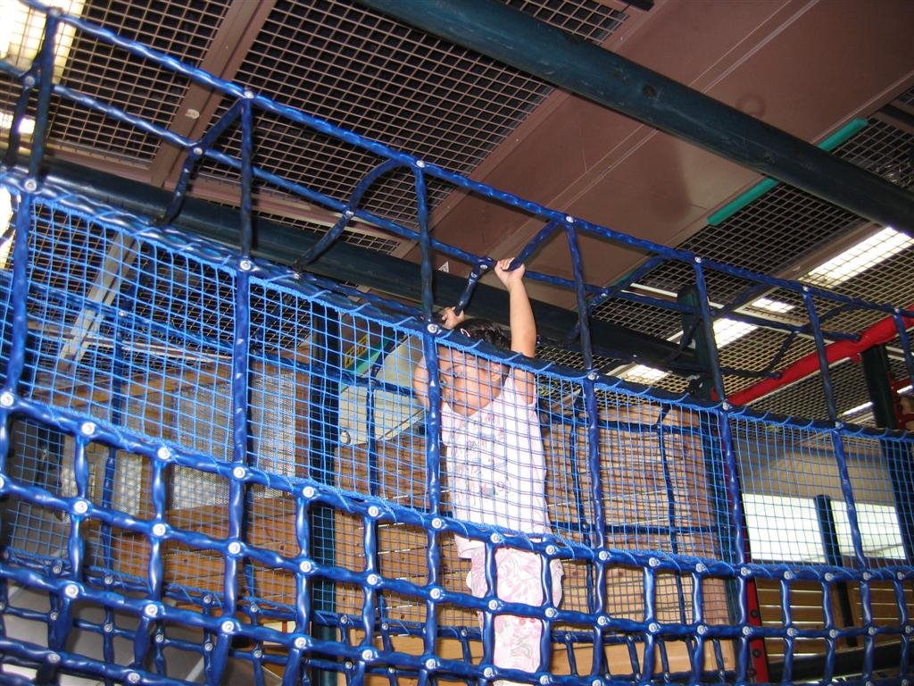 allyuphighintheplaystructure.jpg